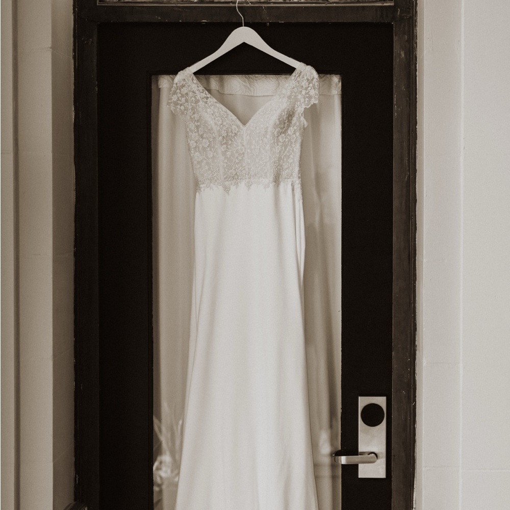 Enaura Wedding Dress